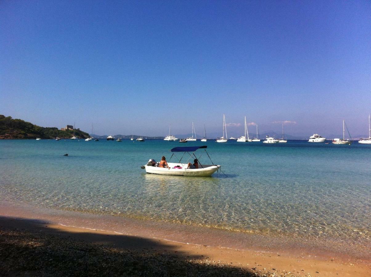 לה-לונד-לה-מורה Villa De Vacances Au Calme Proche De La Mer מראה חיצוני תמונה